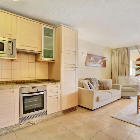 Flores Apartment