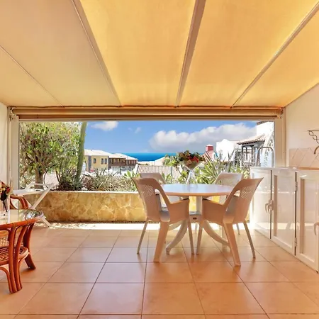 Apartment Flores